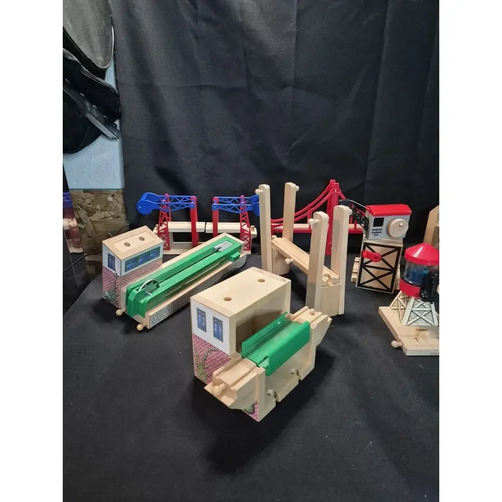 Huge Lot Thomas The Choo Choo Train , Brio , Melissa Doug Trains, Over 300 Pc